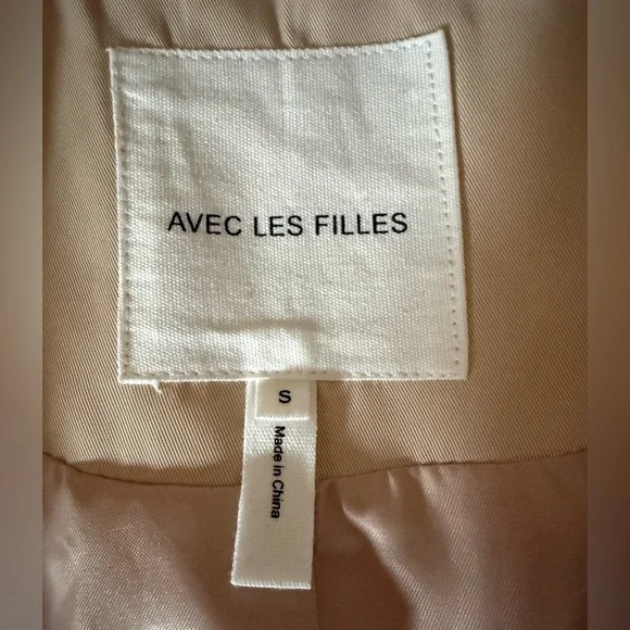 NWOT Trench Coat with Detachable Quilted Hood - Picture 3 of 4